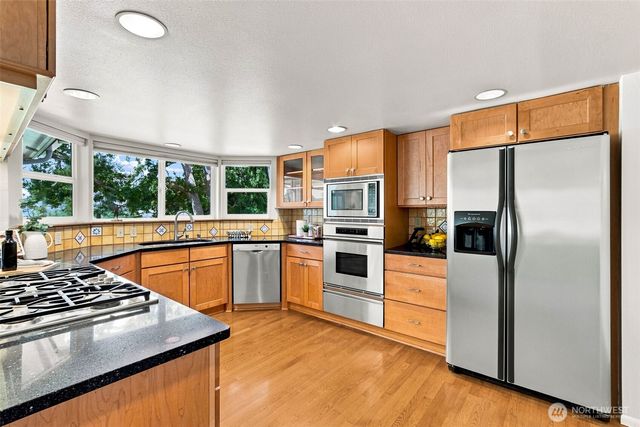 8205 Amber Drive SW, Lakewood, WA 98498