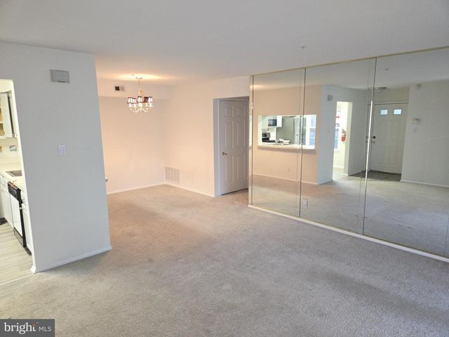 5105 ABERDEEN LN, Blackwood, NJ 08012