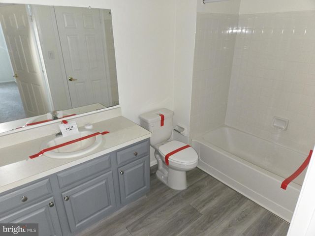 5105 ABERDEEN LN, Blackwood, NJ 08012