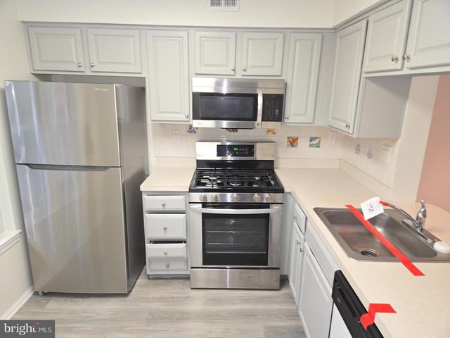 5105 ABERDEEN LN, Blackwood, NJ 08012