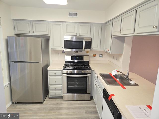 5105 ABERDEEN LN, Blackwood, NJ 08012