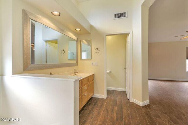 10213 W DALEY Lane, Peoria, AZ 85383