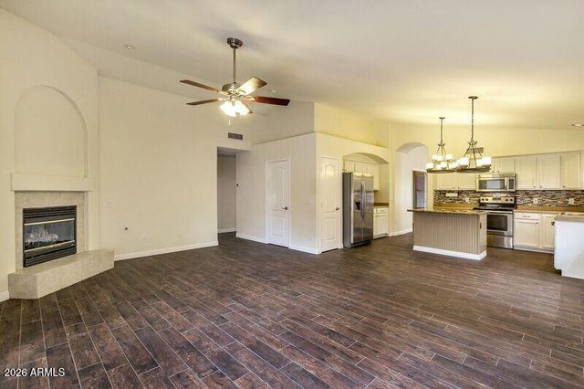 10213 W DALEY Lane, Peoria, AZ 85383