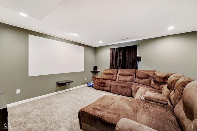 853 Settlers Walk, Brownsburg, IN 46112