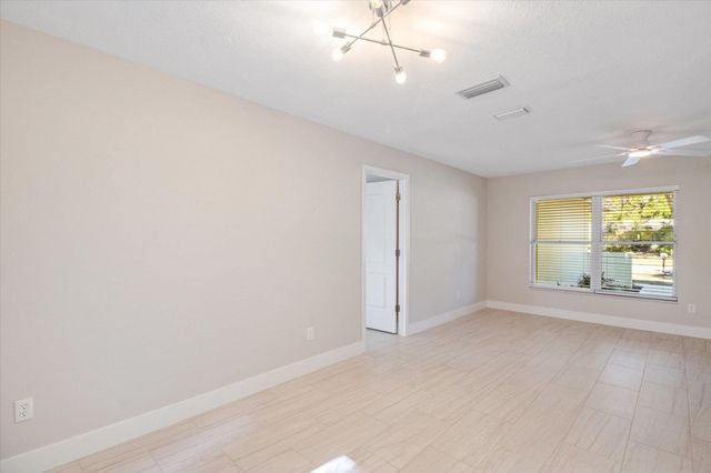 1109 Dorado Dr, St Augustine, FL 32086