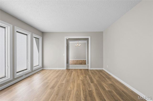 762 Ambois Drive, Creve Coeur, MO 63141