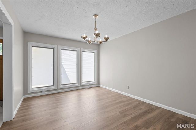 762 Ambois Drive, Creve Coeur, MO 63141