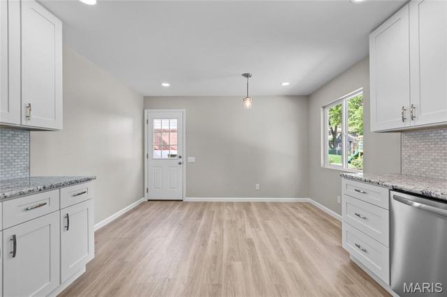 762 Ambois Drive, Creve Coeur, MO 63141