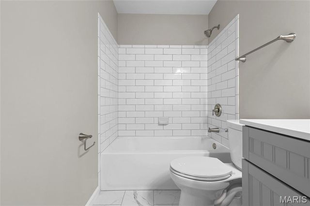 762 Ambois Drive, Creve Coeur, MO 63141