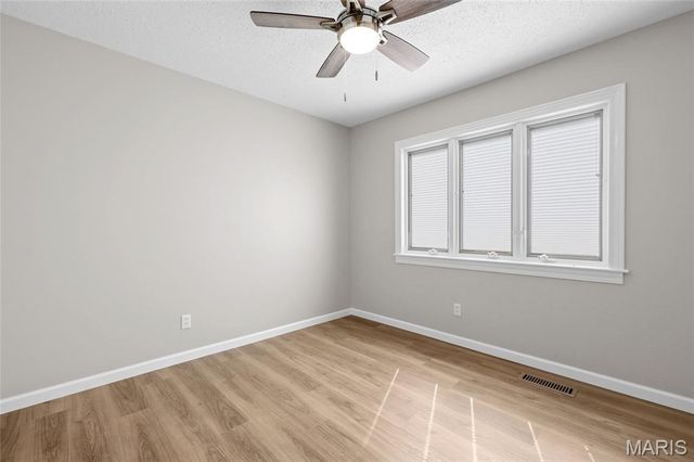 762 Ambois Drive, Creve Coeur, MO 63141