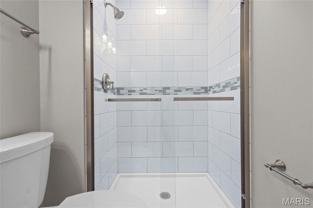 762 Ambois Drive, Creve Coeur, MO 63141