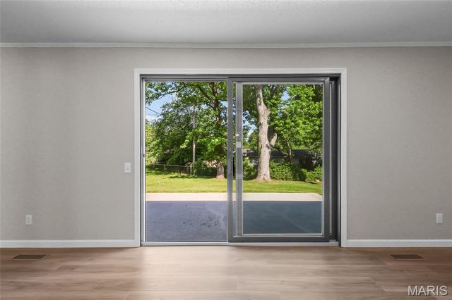 762 Ambois Drive, Creve Coeur, MO 63141