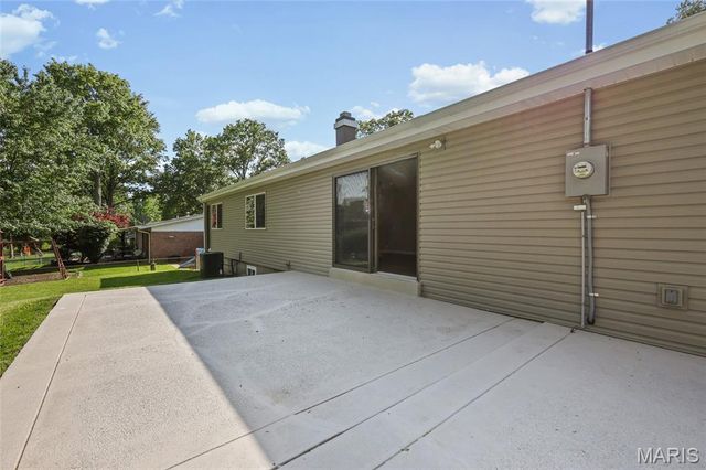 762 Ambois Drive, Creve Coeur, MO 63141