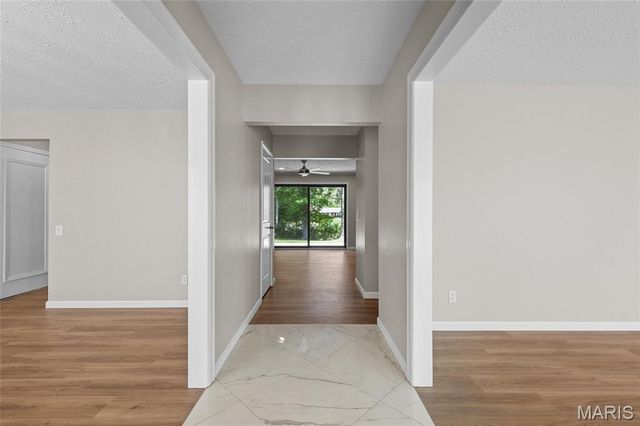 762 Ambois Drive, Creve Coeur, MO 63141