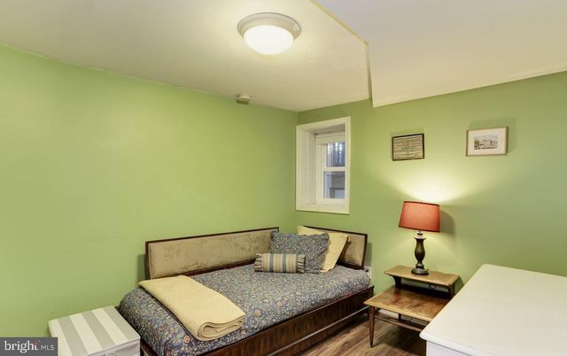 1932 35TH ST NW, Washington, DC 20007