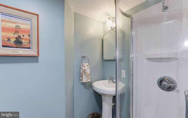 1932 35TH ST NW, Washington, DC 20007