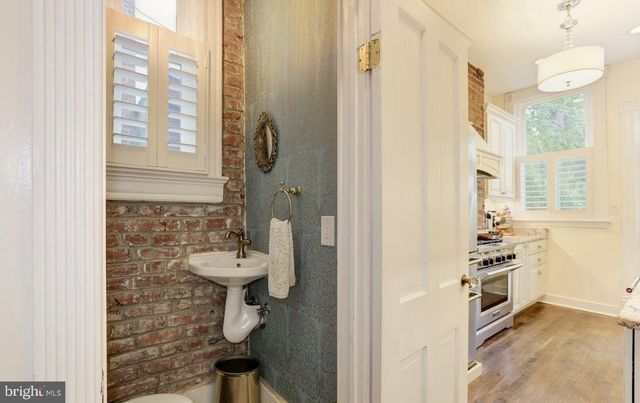 1932 35TH ST NW, Washington, DC 20007