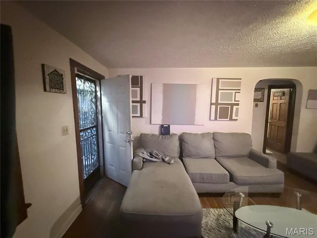 1215 Clawson Street, Alton, IL 62002