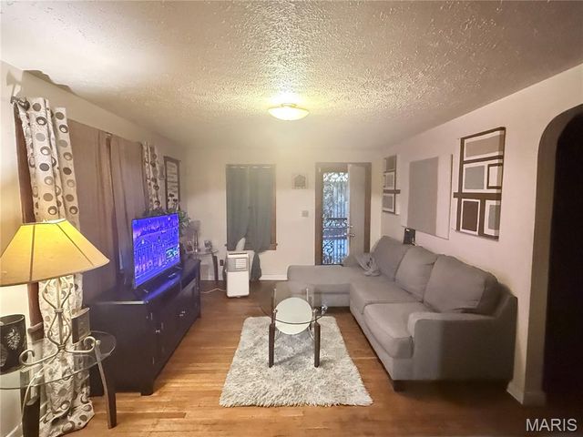 1215 Clawson Street, Alton, IL 62002