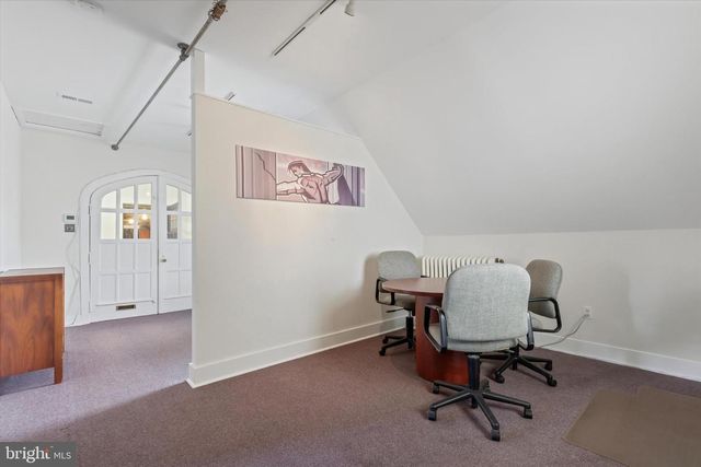 1 ROBERTS AVE, Glenside, PA 19038