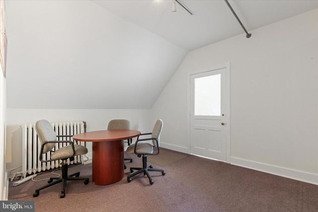 1 ROBERTS AVE, Glenside, PA 19038