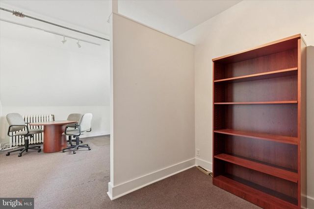 1 ROBERTS AVE, Glenside, PA 19038