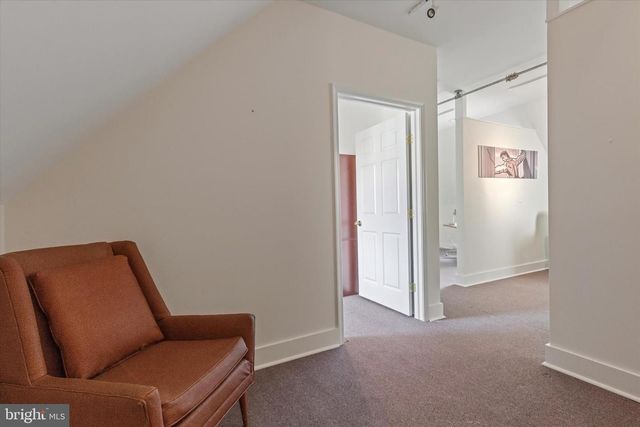 1 ROBERTS AVE, Glenside, PA 19038