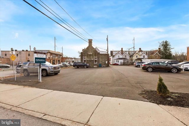 1 ROBERTS AVE, Glenside, PA 19038