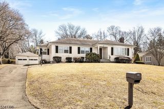 81 Garden Ave, Franklin Twp., NJ 08823