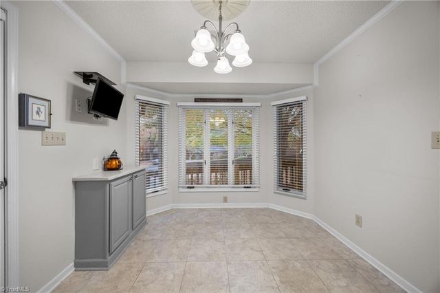 116 Briar Ridge Circle, Winston-salem, NC 27104