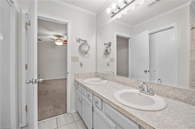 116 Briar Ridge Circle, Winston-salem, NC 27104