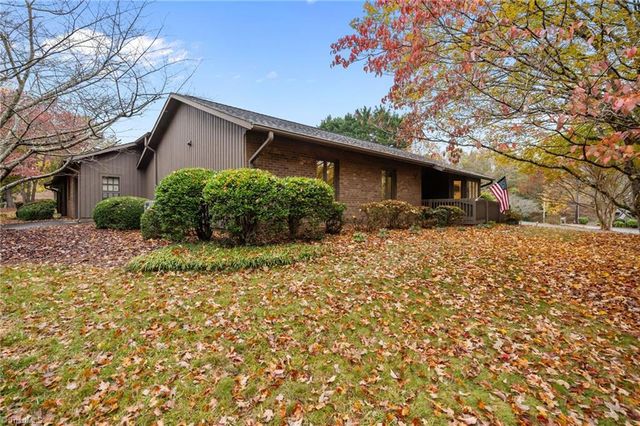 116 Briar Ridge Circle, Winston-salem, NC 27104