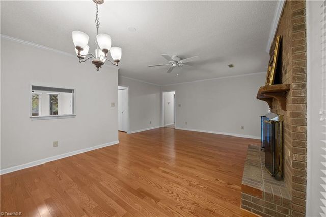 116 Briar Ridge Circle, Winston-salem, NC 27104