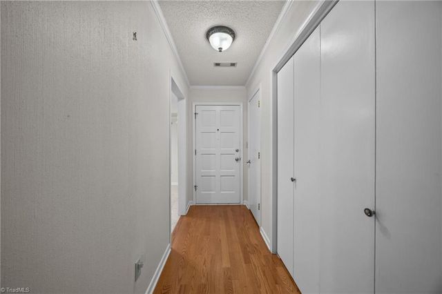 116 Briar Ridge Circle, Winston-salem, NC 27104