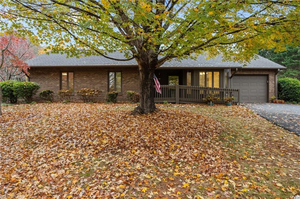 116 Briar Ridge Circle, Winston-salem, NC 27104