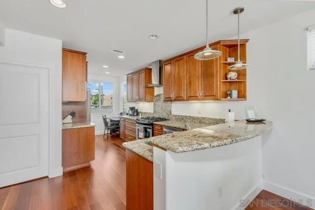 818 Queenstown Court, San Diego, CA 92109