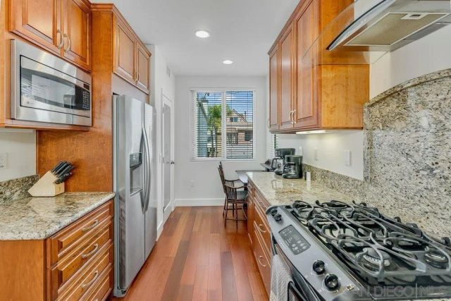 818 Queenstown Court, San Diego, CA 92109