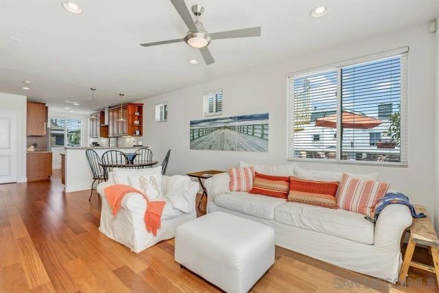 818 Queenstown Court, San Diego, CA 92109