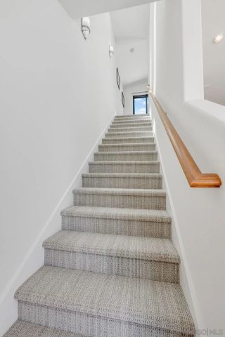 818 Queenstown Court, San Diego, CA 92109