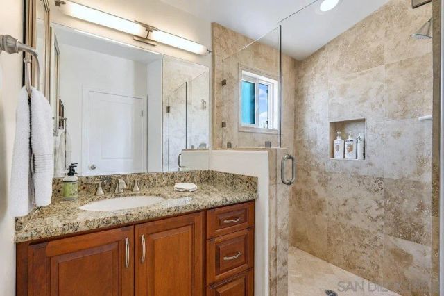 818 Queenstown Court, San Diego, CA 92109