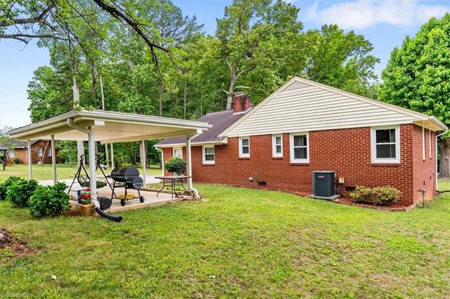 206 Forestrose Drive, Lexington, NC 27295