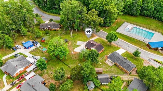 206 Forestrose Drive, Lexington, NC 27295
