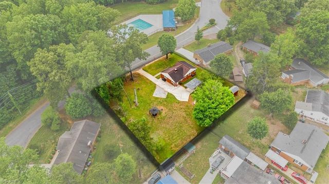 206 Forestrose Drive, Lexington, NC 27295