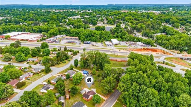 206 Forestrose Drive, Lexington, NC 27295