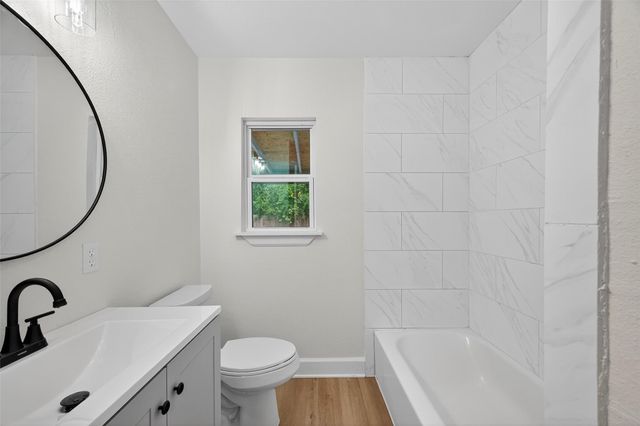 9037 Linda Vista Road, Houston, TX 77078