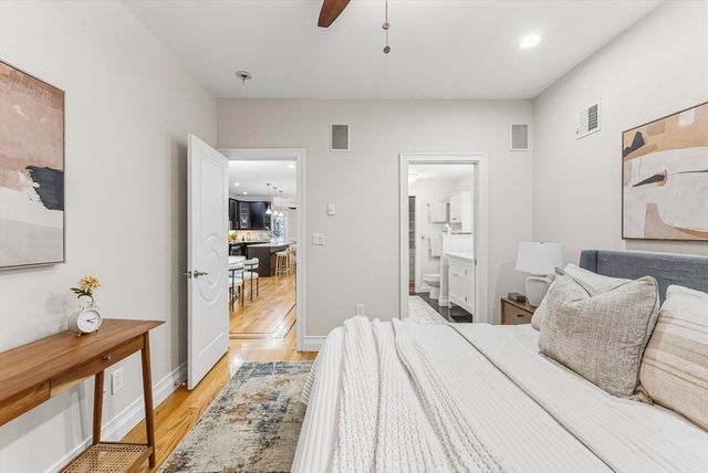 883 E Broadway 1, Boston, MA 02127