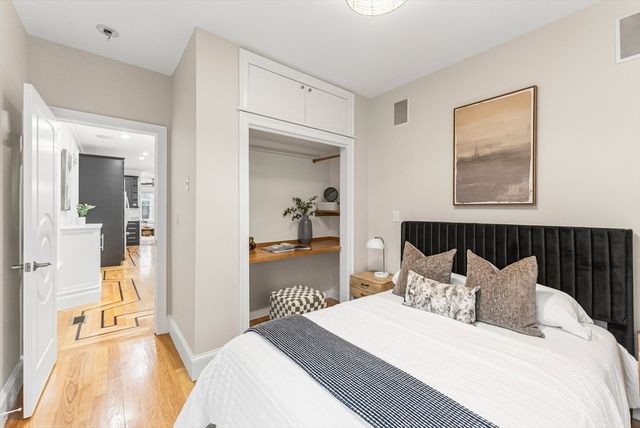 883 E Broadway 1, Boston, MA 02127