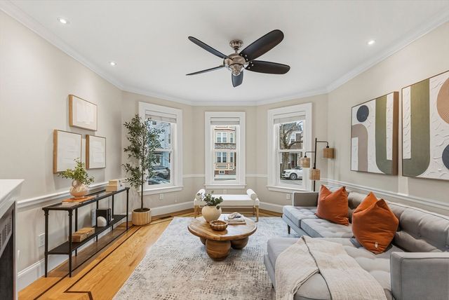 883 E Broadway 1, Boston, MA 02127