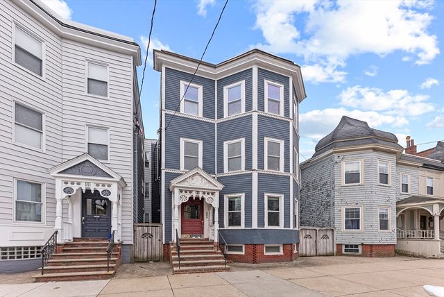 883 E Broadway 1, Boston, MA 02127