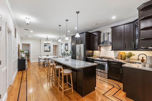 883 E Broadway 1, Boston, MA 02127